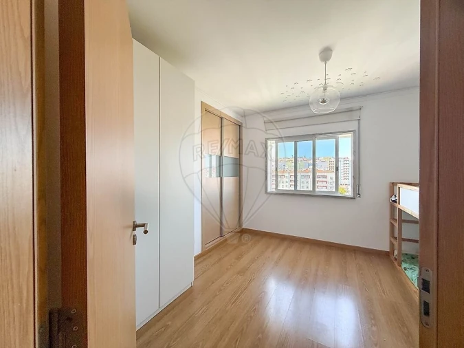 Apartamento T2 para Venda em Corroios Foto 26