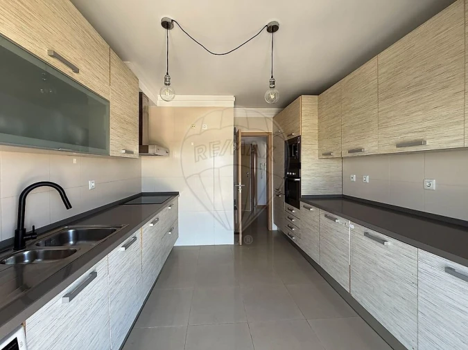 Apartamento T2 para Venda em Corroios Foto 19