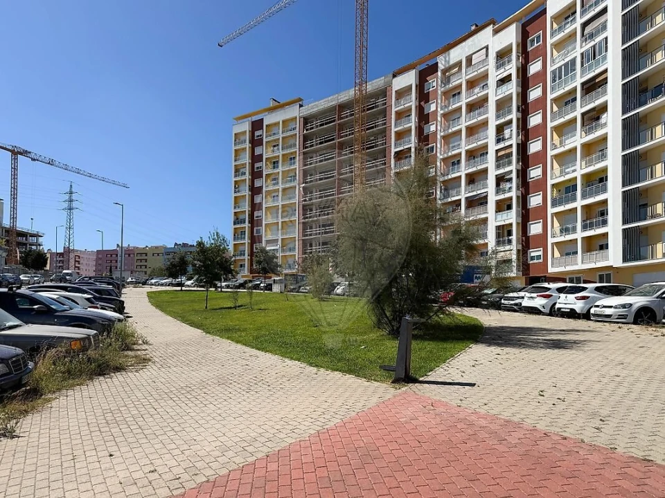 Apartamento T2 para Venda em Corroios Foto 5