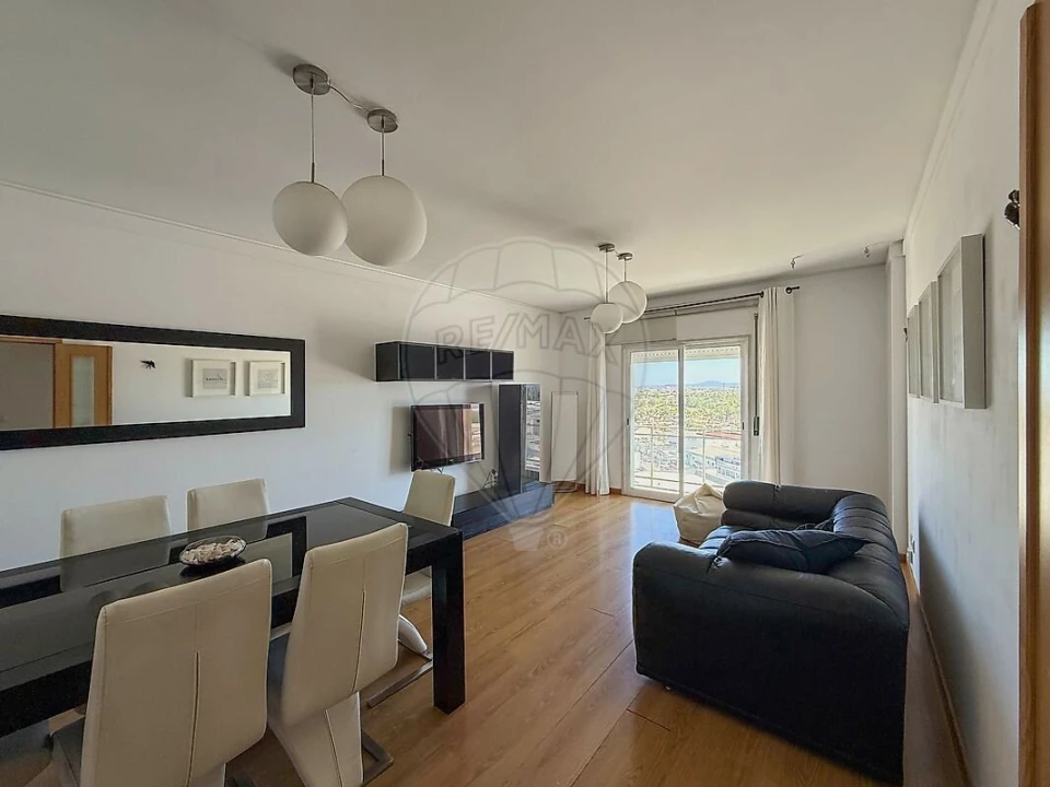 Apartamento T2 para Venda em Corroios Foto 1