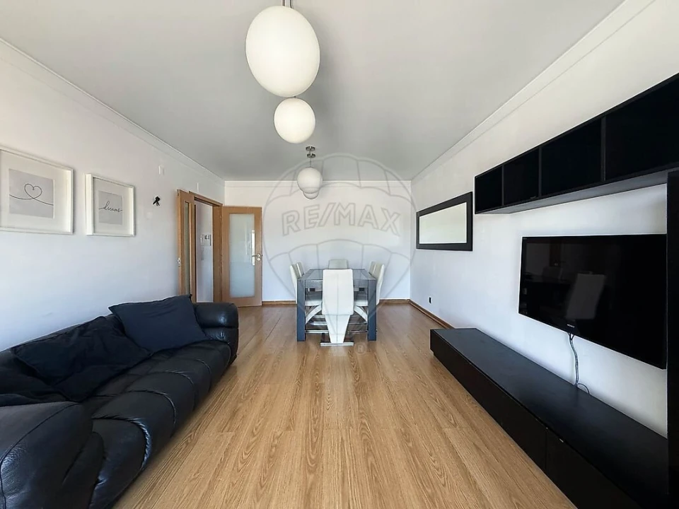 Apartamento T2 para Venda em Corroios Foto 9