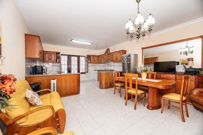 Moradia T4 para Venda em Couço