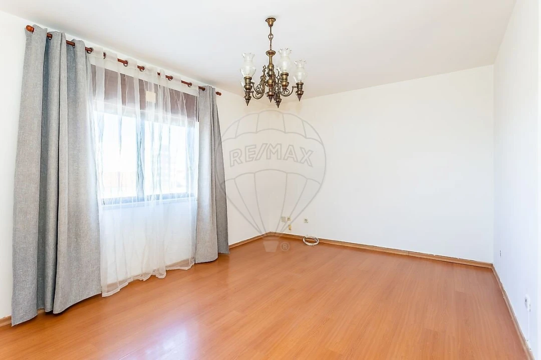 Apartamento T3 para Venda em Algueirão-Mem Martins Foto 4