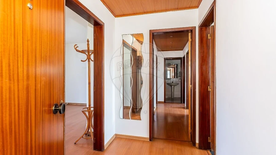 Apartamento T3 para Venda em Algueirão-Mem Martins