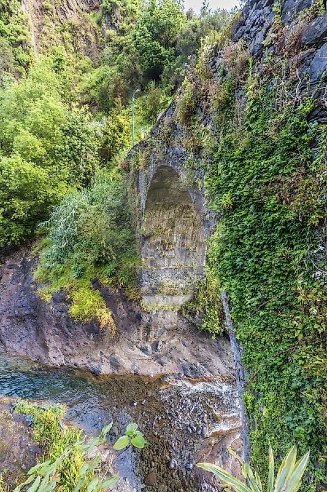 Moradia T5 para Venda em São Roque do Faial Foto 32