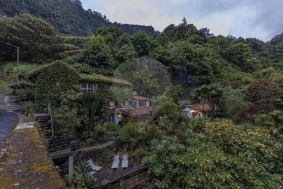 Moradia T5 para Venda em São Roque do Faial