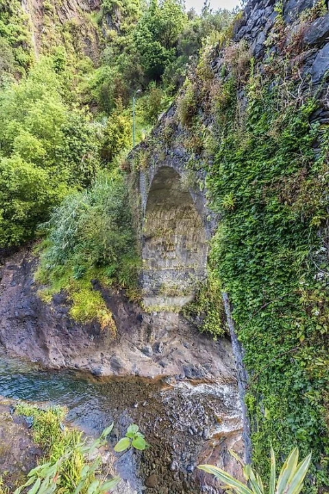 Moradia T5 para Venda em São Roque do Faial