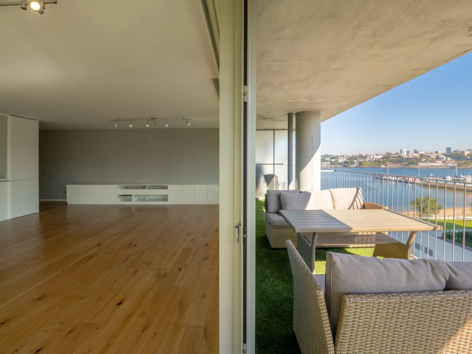 Apartamento T3 para Venda em Canidelo Foto 3