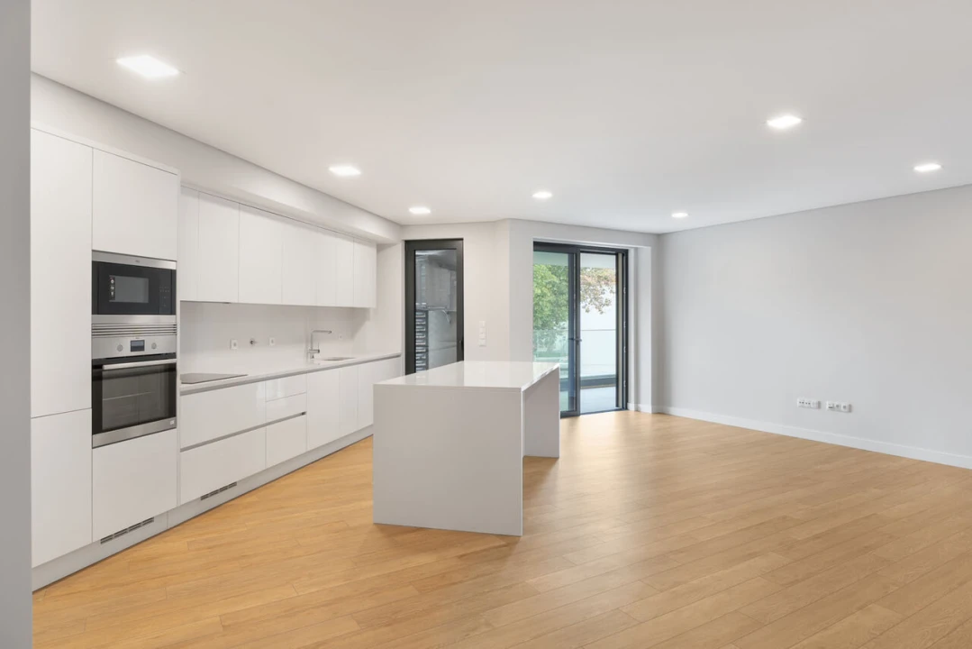 Apartamento T2 para Venda em Carcavelos e Parede Foto 3