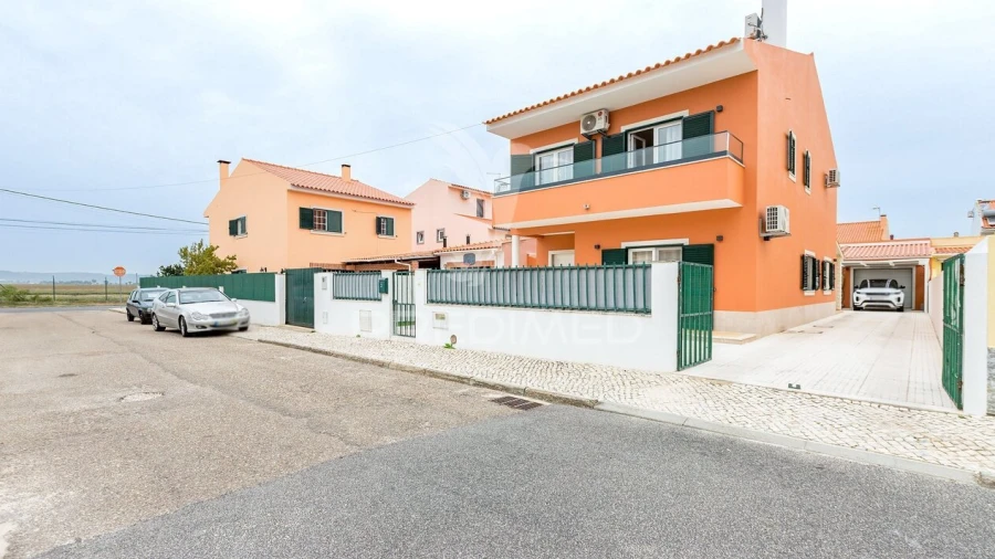 Moradia T3 para Venda em Samora Correia