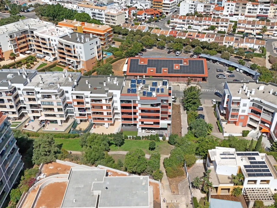 Apartamento T2 para Venda em Portimão Foto 24