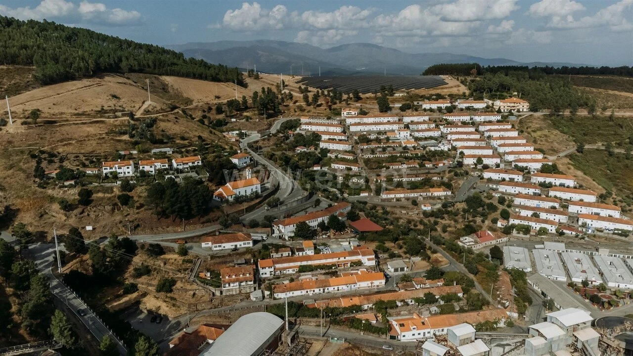 Moradia T2 para Venda em Aldeia de São Francisco de Assis Foto 19