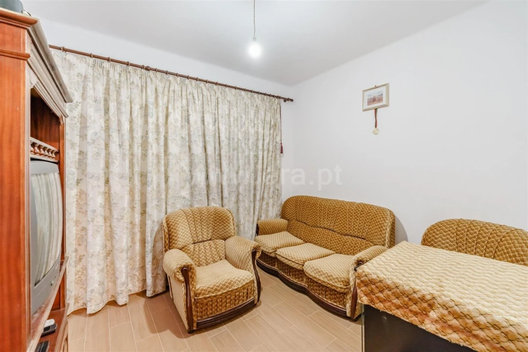 Moradia T2 para Venda em Aldeia de São Francisco de Assis Foto 5