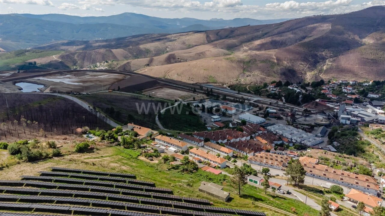 Moradia T2 para Venda em Aldeia de São Francisco de Assis Foto 18