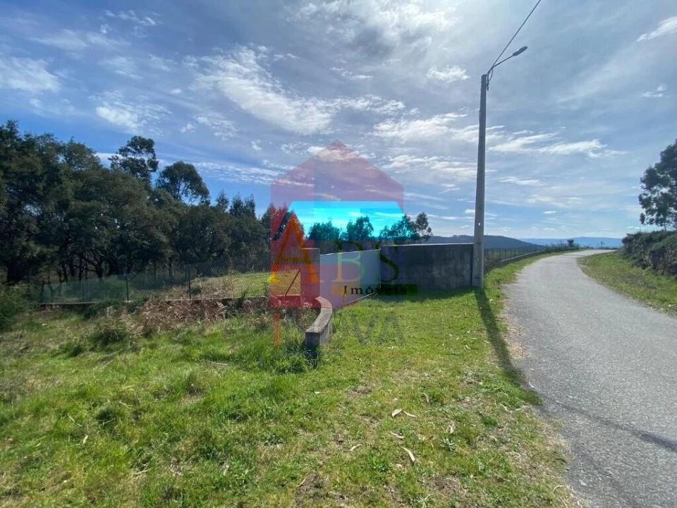Terreno para Venda em Ribeira do Neiva Foto 1