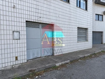 Armazém para Venda em Vila Verde e Barbudo