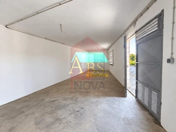Armazém para Venda em Vila Verde e Barbudo