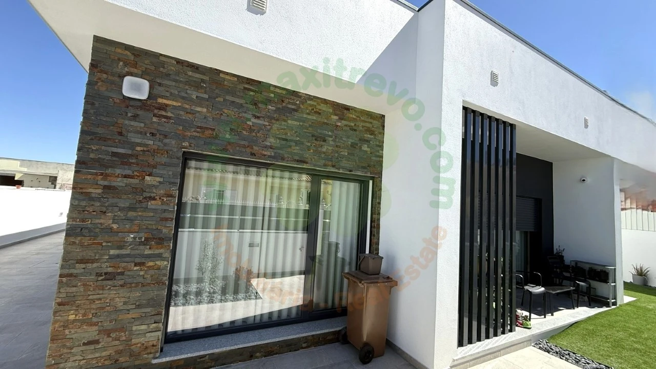Moradia T3 para Venda em Fernao Ferro Foto 23