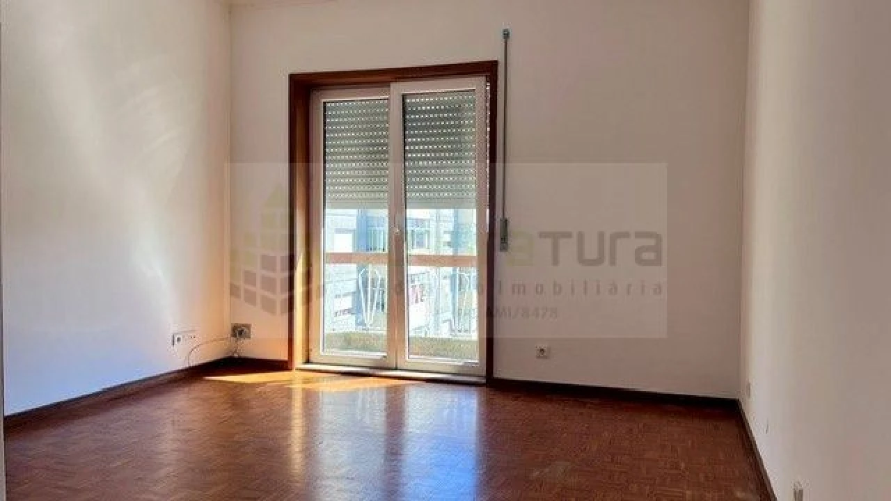 Apartamento T3 para Arrendamento em São Mamede de Infesta e Senhora da Hora Foto 3