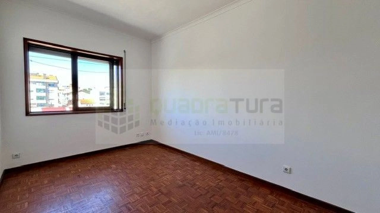 Apartamento T3 para Arrendamento em São Mamede de Infesta e Senhora da Hora Foto 6