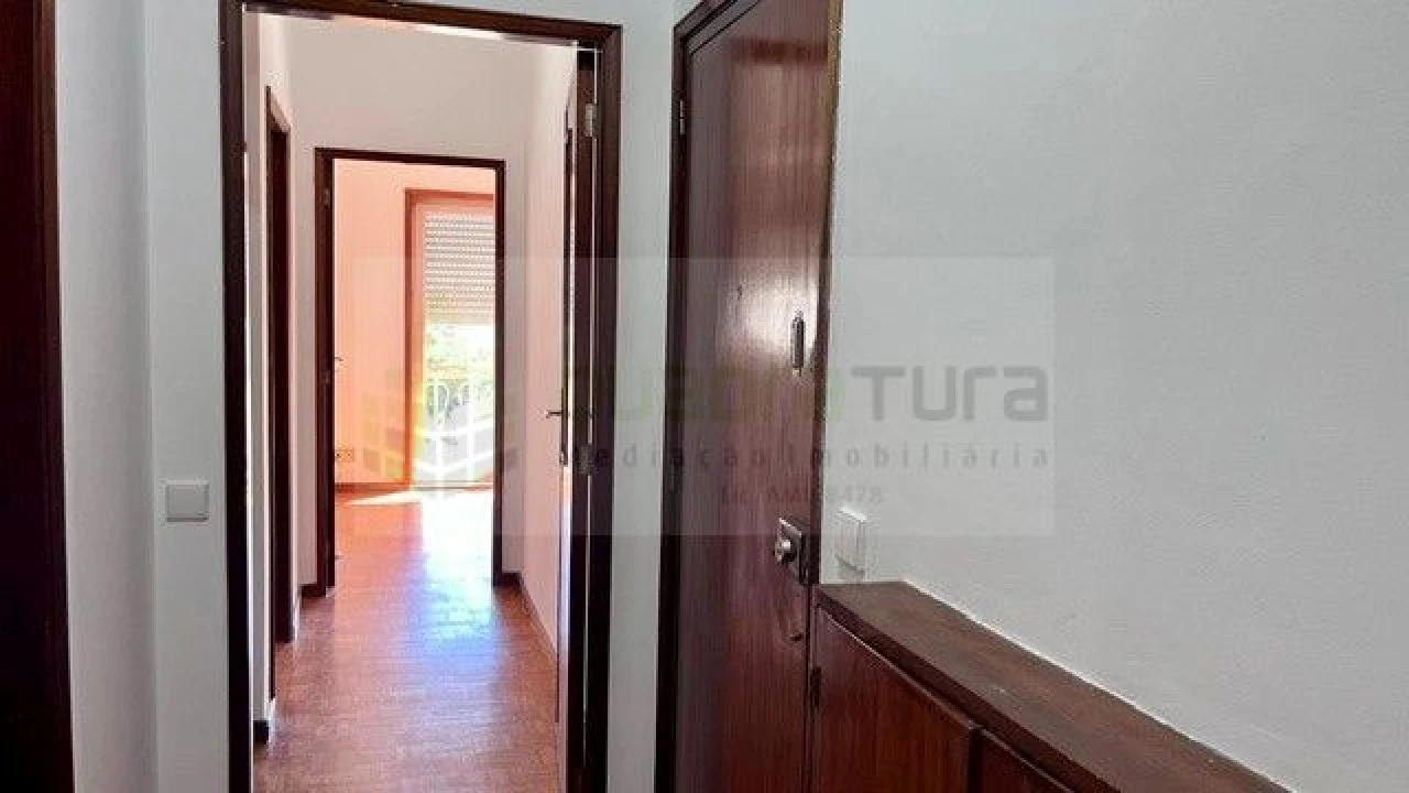 Apartamento T3 para Arrendamento em São Mamede de Infesta e Senhora da Hora Foto 9