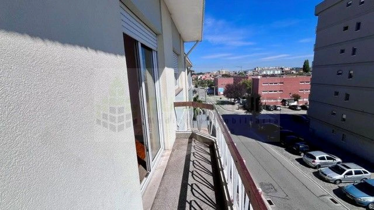 Apartamento T3 para Arrendamento em São Mamede de Infesta e Senhora da Hora Foto 12