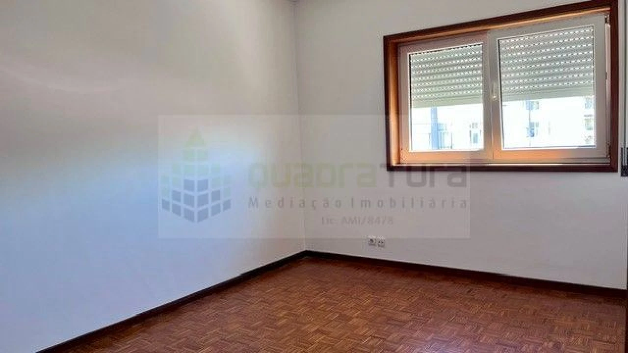 Apartamento T3 para Arrendamento em São Mamede de Infesta e Senhora da Hora Foto 15