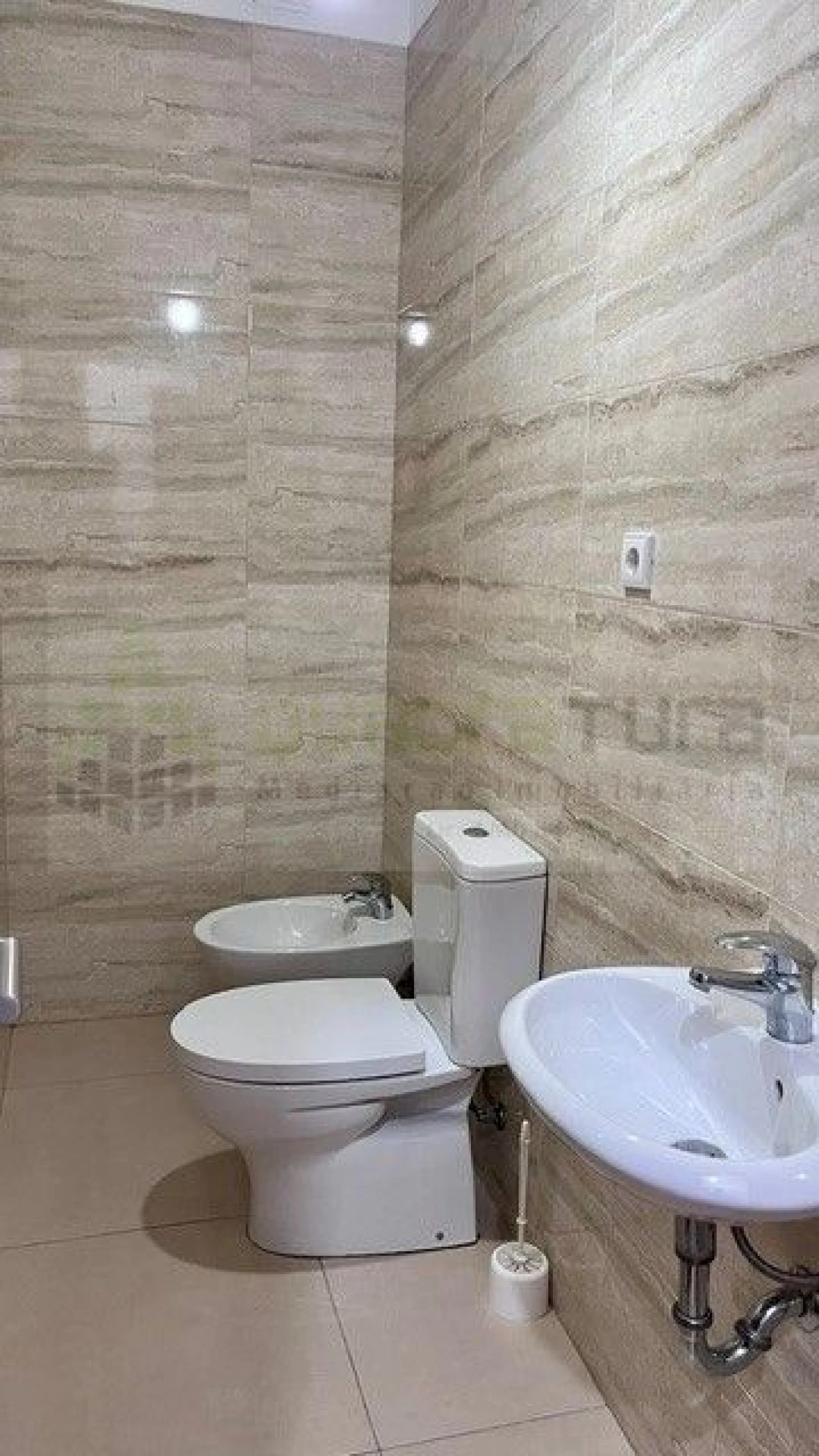 Apartamento T3 para Arrendamento em São Mamede de Infesta e Senhora da Hora Foto 16