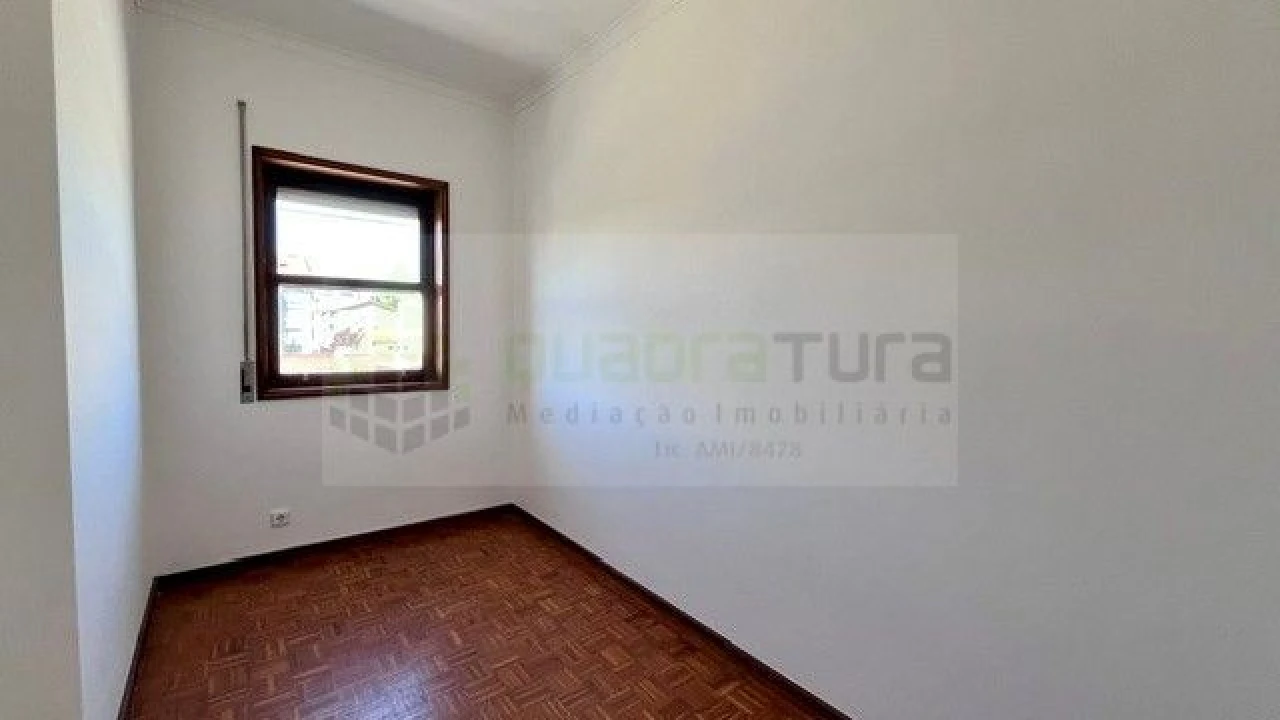 Apartamento T3 para Arrendamento em São Mamede de Infesta e Senhora da Hora Foto 17