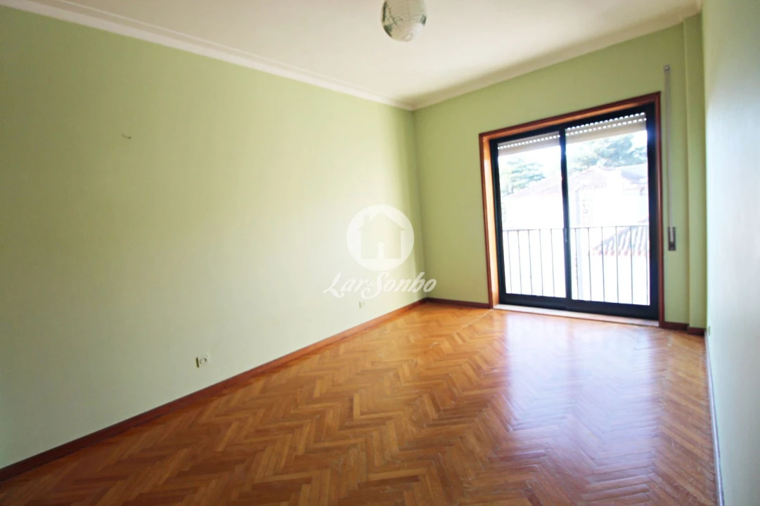 Apartamento T2 para Venda em Arcozelo Foto 15