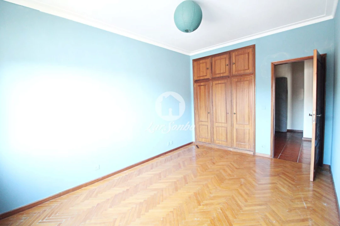 Apartamento T2 para Venda em Arcozelo Foto 20