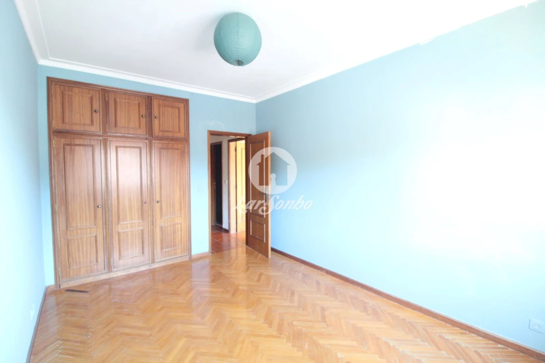 Apartamento T2 para Venda em Arcozelo Foto 21