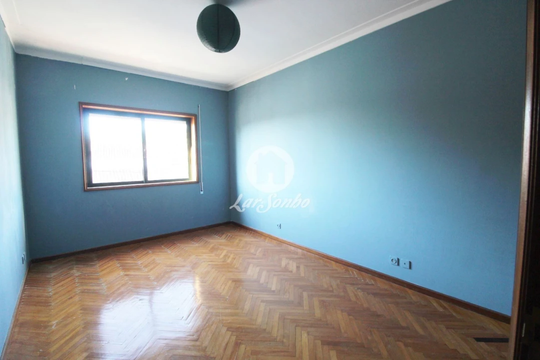 Apartamento T2 para Venda em Arcozelo Foto 22