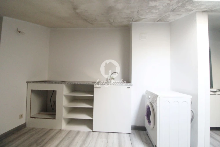 Apartamento T2 para Venda em Arcozelo Foto 27