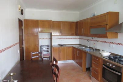 Moradia T3 para Venda em Nossa Sra de Fatima