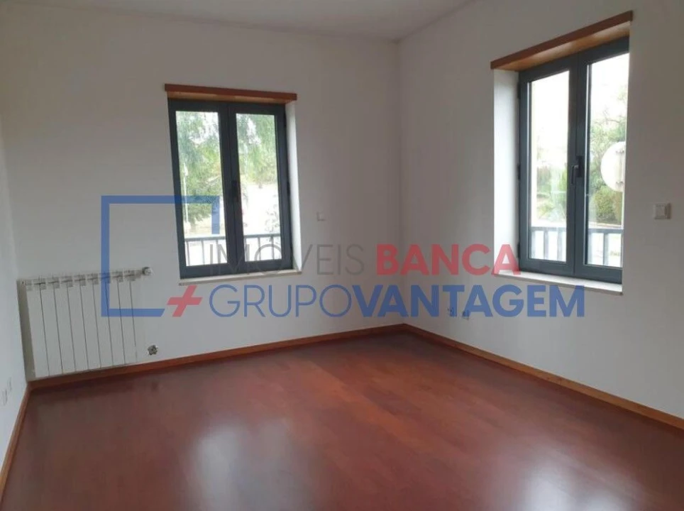 Apartamento T2 para Venda em Oliveira do Douro Foto 10