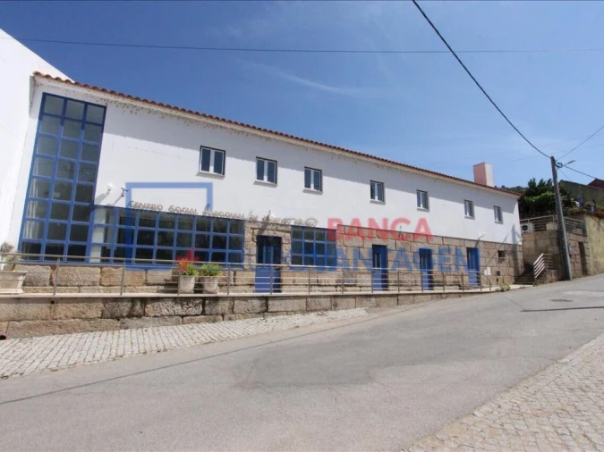 Loja para Venda em Vila Nova de Foz Côa Foto 2