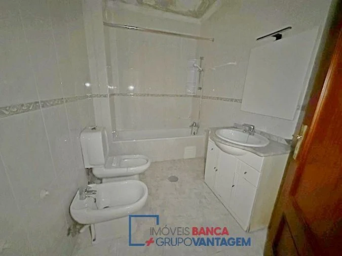 Apartamento T2 para Venda em Madalena Foto 17
