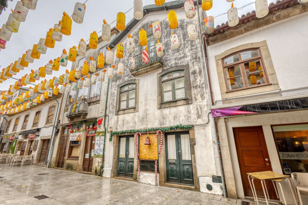 Moradia T6 para Venda em Santa Maria da Feira, Travanca, Sanfins e Espargo Foto 2