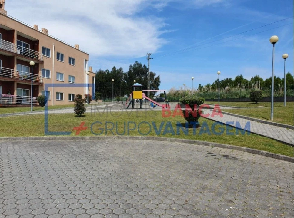 Apartamento T2 para Venda em Canelas Foto 19