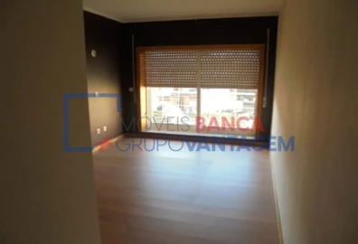 Apartamento T2 para Venda em Canelas