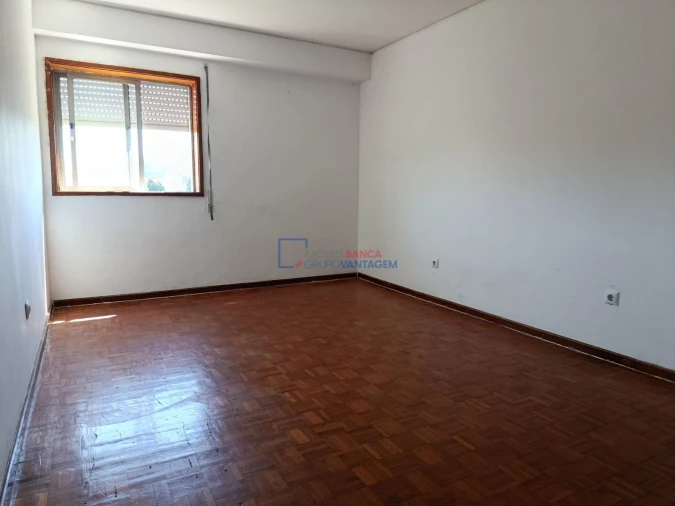 Apartamento T3 para Venda em Oliveira do Douro Foto 16