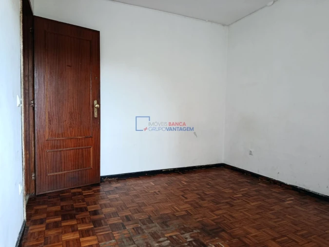 Apartamento T3 para Venda em Oliveira do Douro Foto 24