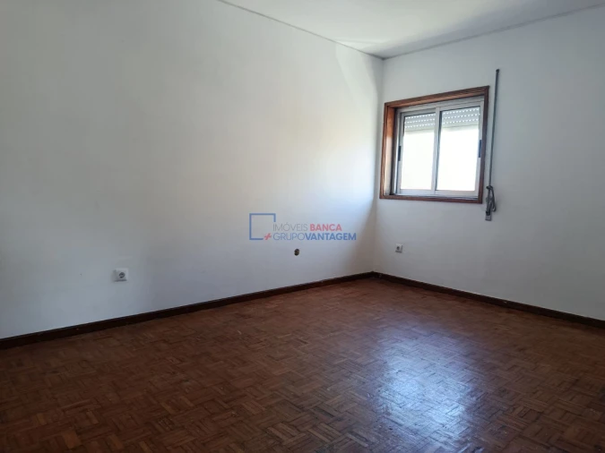 Apartamento T3 para Venda em Oliveira do Douro Foto 25
