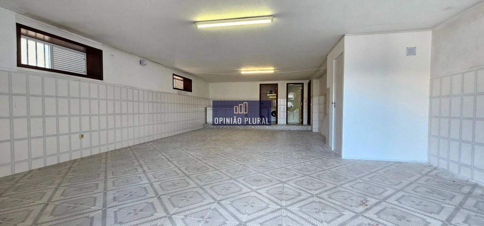 Moradia T4 para Arrendamento em Serzedo e Perosinho Foto 38