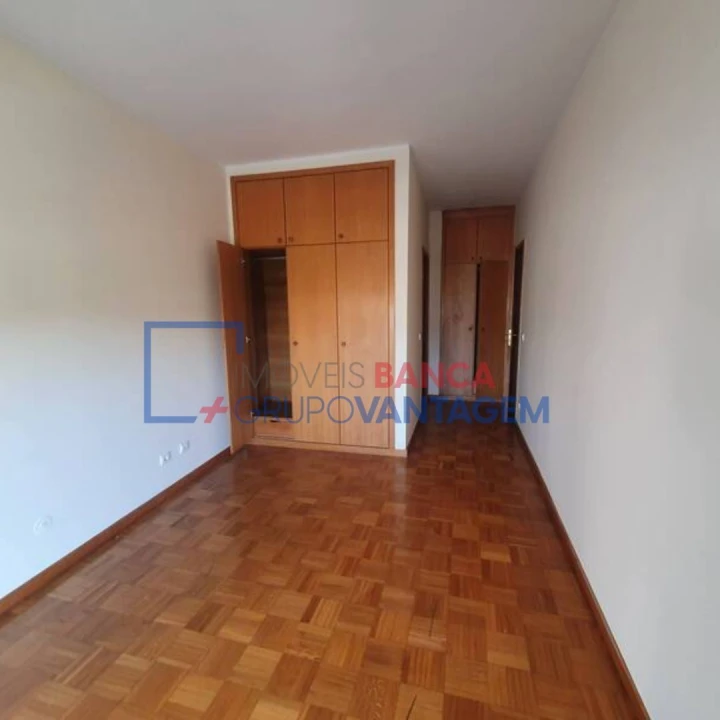 Apartamento T2 para Venda em Rio Tinto Foto 7