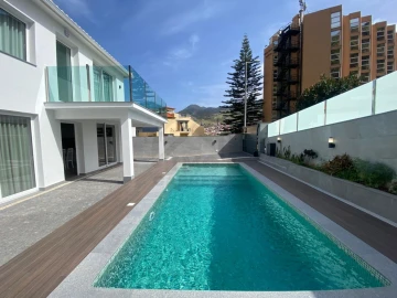 Moradia T4 para Venda em Machico