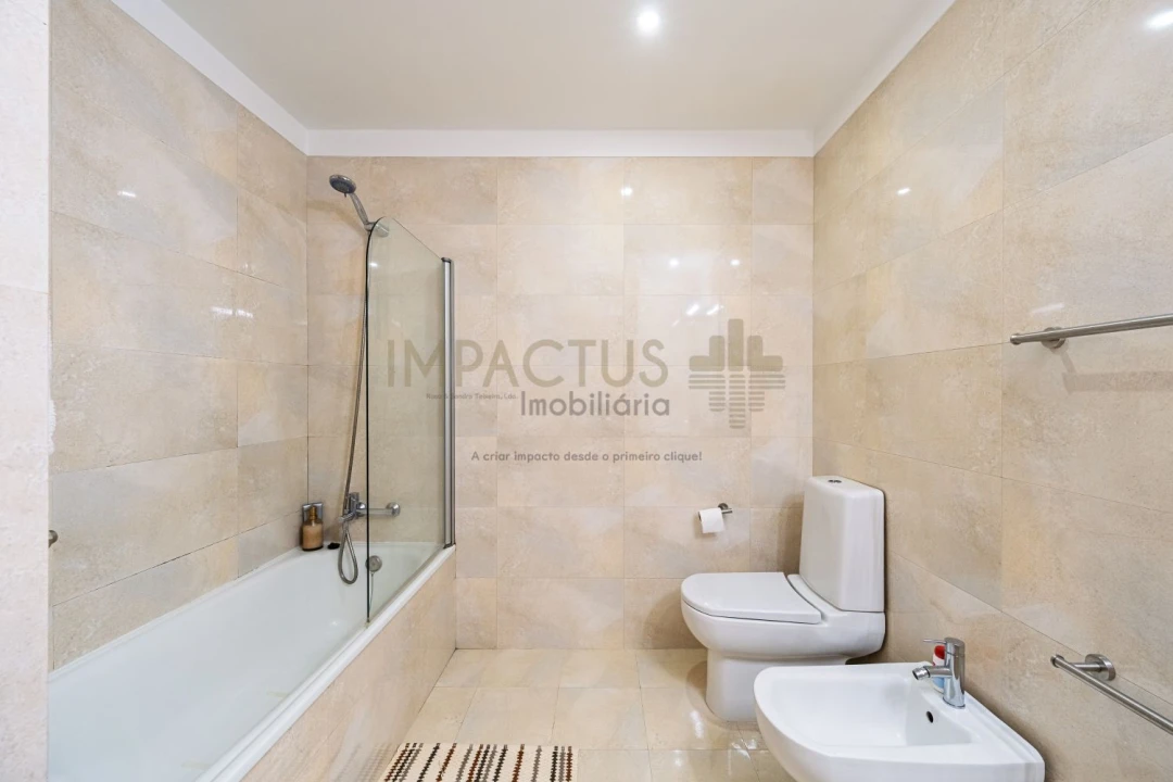 Apartamento T2 para Venda em Aguas Santas Foto 24