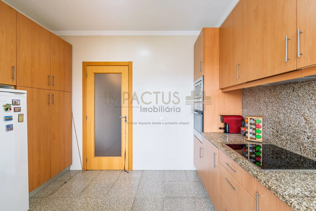 Apartamento T2 para Venda em Aguas Santas Foto 15
