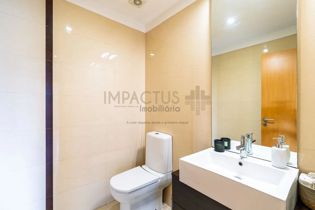 Apartamento T2 para Venda em Aguas Santas Foto 17